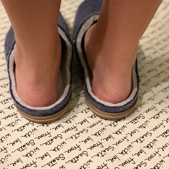 warm wool slippers - Picture 8 of 14